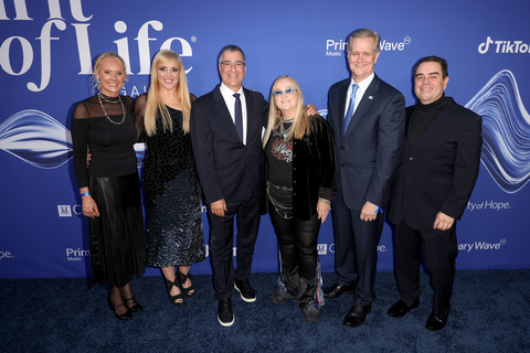original City of Hope leadership and music industry executives joined 2026 Spirit of Life® honoree Larry Mestel, founder and CEO of Primary Wave Music, and Grammy Award-winning artist Melissa Etheridge at City of Hope’s Music, Film and Entertainment Industry Spirit of Life Gala on Oct. 27, 2026, in Los Angeles. Pictured from left: Kristin Bertell, chief philanthropy officer, City of Hope; Alissa Pollack, City of Hope MFEI board president; Larry Mestel; Melissa Etheridge; Robert Stone, chief executive officer, City of Hope; and Evan Lamberg, chairman of City of Hope’s MFEI board.