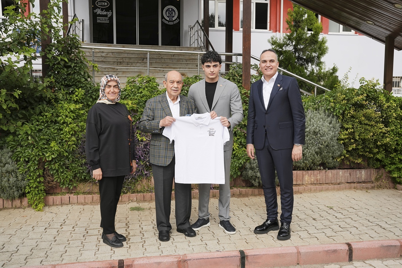 Ahmed Gadalla signs exclusive master franchise agreement with Tu00fcrkiye's MADO: US$7 million, 7 cafu00e9s and 350 jobs in the first phase; 1,000 sq m Benghazi flagship opens Q1 2027 u2013 (Photo: AETOSWire)